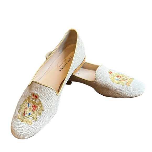 Jon Josef Shoes - Jon Josef Gatsby Emblem Tan Linen Embroidered Flat Loafer Size 9 MSRP $195